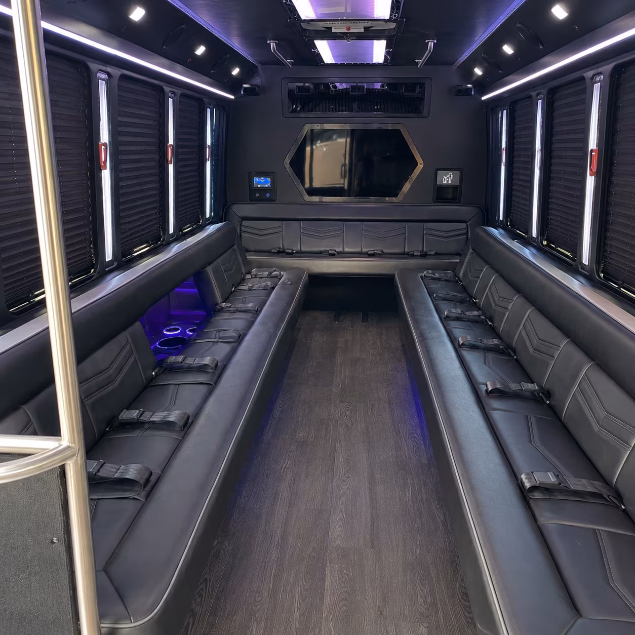 25 passenger minibus