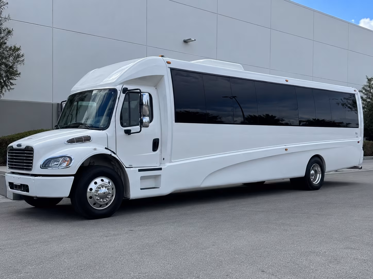 birthday party bus rentals for thornton kids parties and teen groups