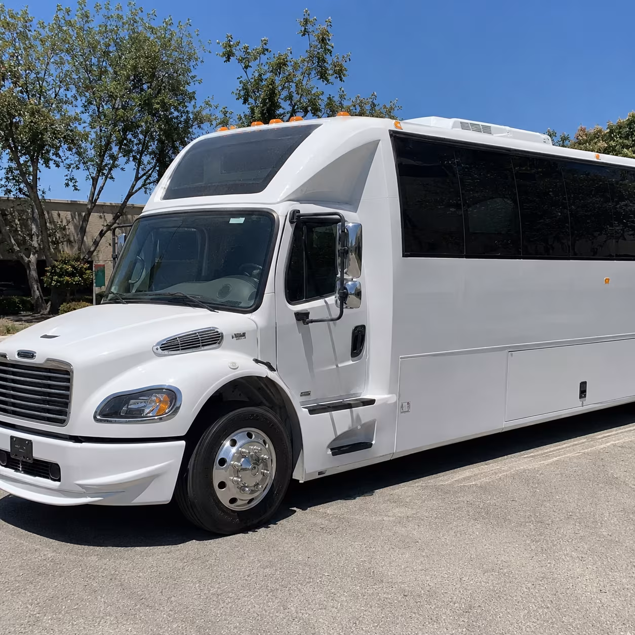 large group and convention airport shuttles connecting thornton to den