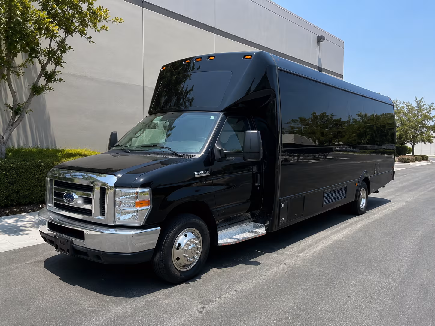 party buses for birthdays bachelorettes and nights out in thornton