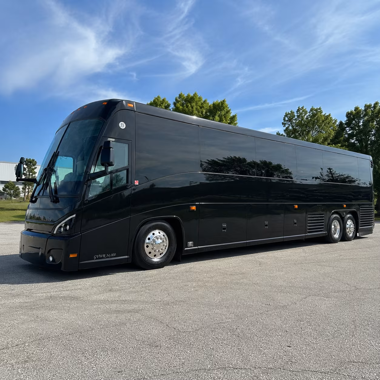 thornton 47 passenger charter bus