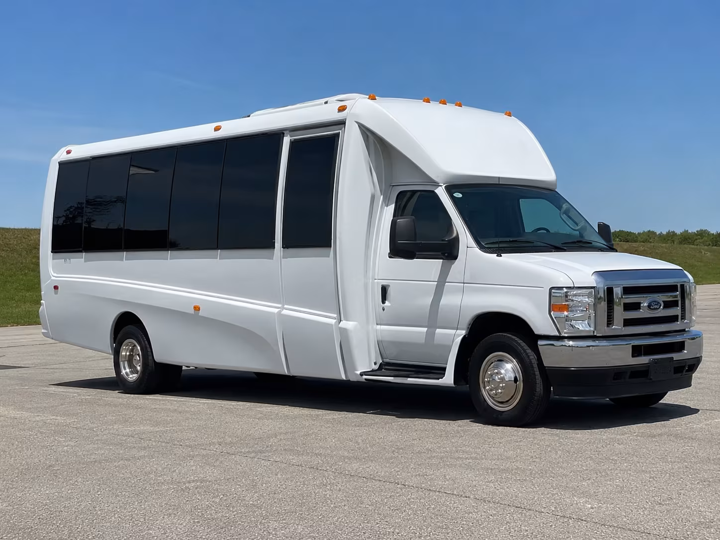 thornton bus rental service area